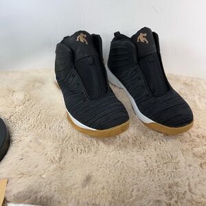 AND1 Black with Gold Threading Athletic Shoes Men’s 13‎